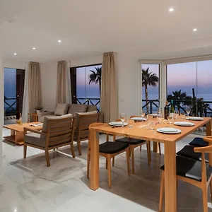 ocean-suites-by-upper-luxury-housing.tenerifehoteles.net/