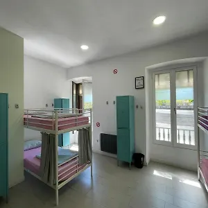Albergue Downtown River 